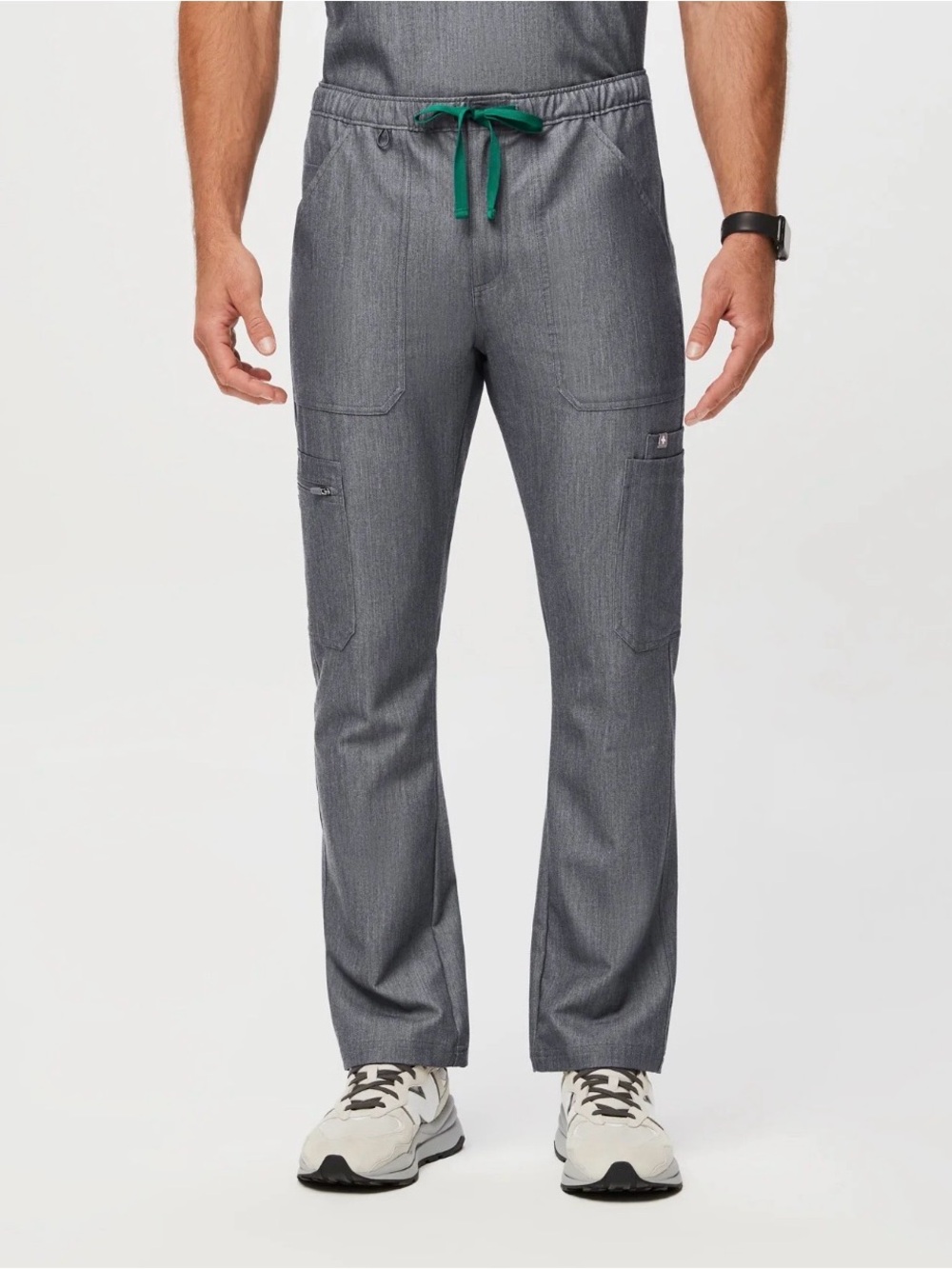FIGS Men's Cairo Cargo Scrub Pants Graphite